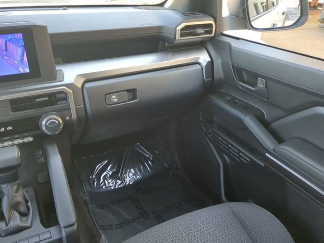 Certified 2025 Toyota 4Runner SR5 AWD/4WD image 17