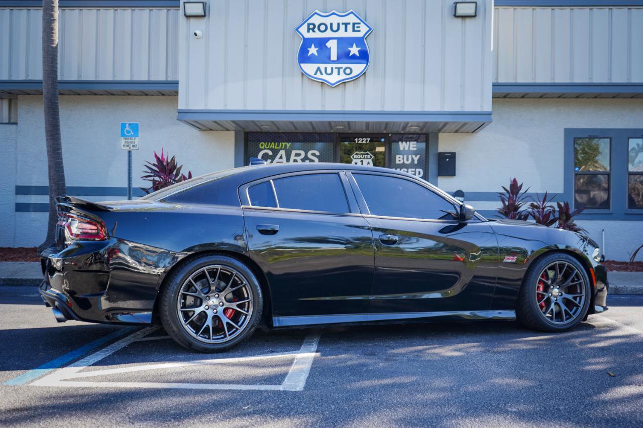 Used 2016 Dodge Charger SRT w/ Harman/Kardon Audio Group RWD image 6