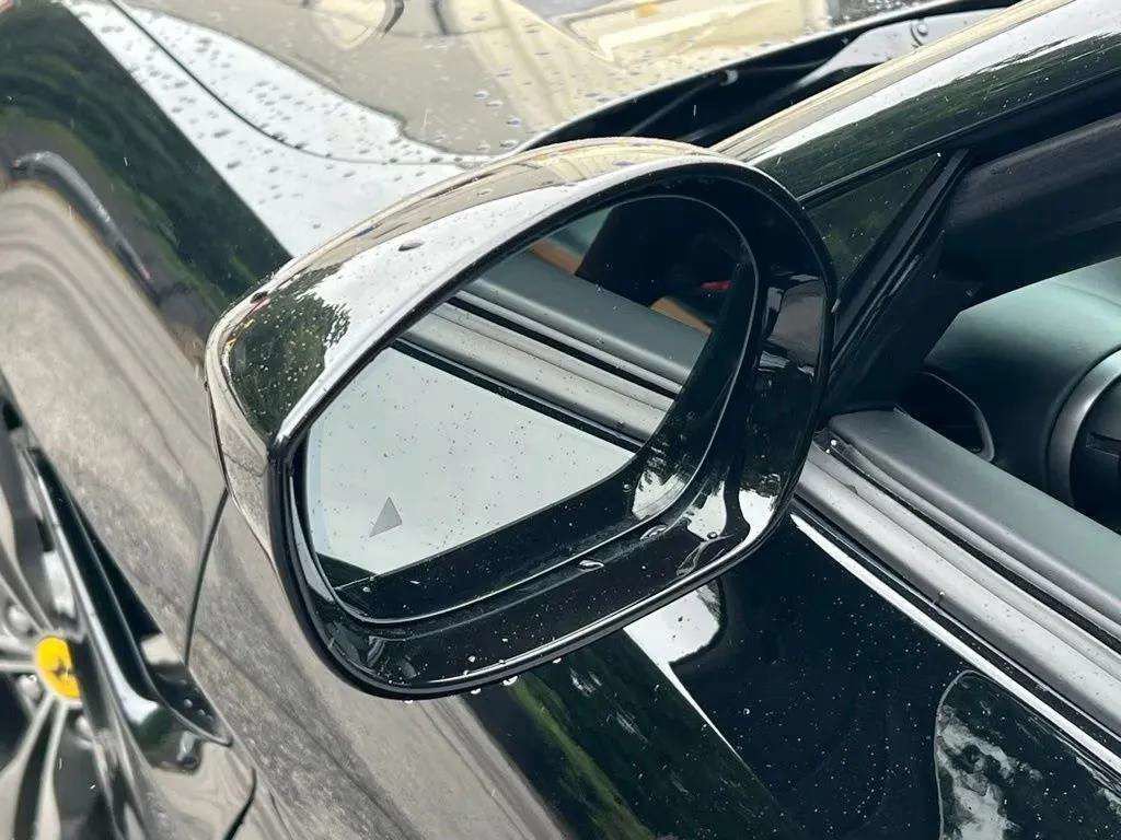 Used 2020 Ferrari Portofino RWD image 39
