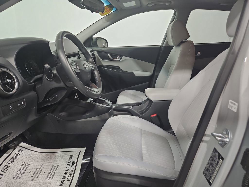 Certified 2023 Hyundai Kona SEL w/ Convenience Package image 11