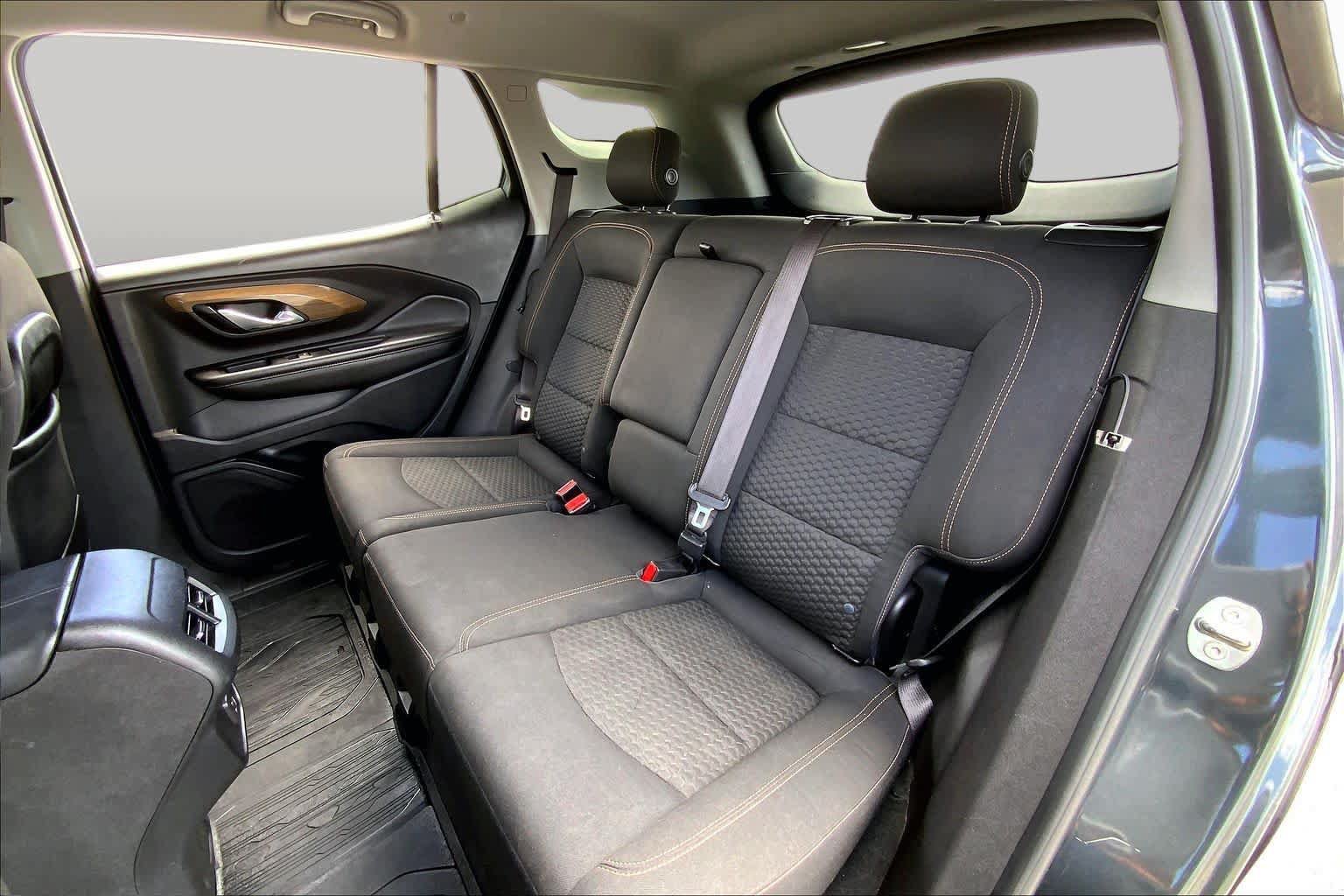 Used 2018 GMC Terrain SLE w/ Driver Convenience Package FWD image 20