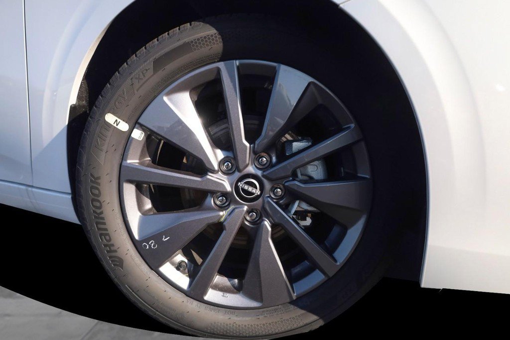 New 2026 Nissan Sentra SL w/ Floor Mat Package FWD image 3