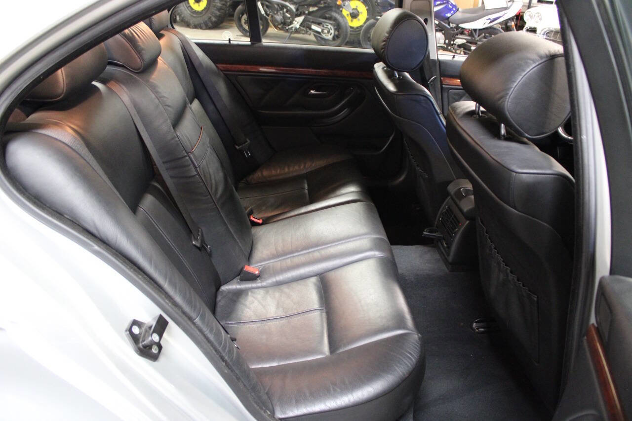 Used 2000 BMW 528i Sedan image 28