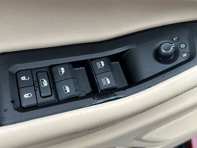 Used 2024 Jeep Grand Cherokee Limited image 23