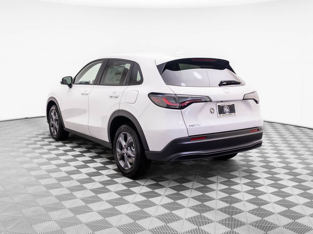 Certified 2026 Honda HR-V LX image 4