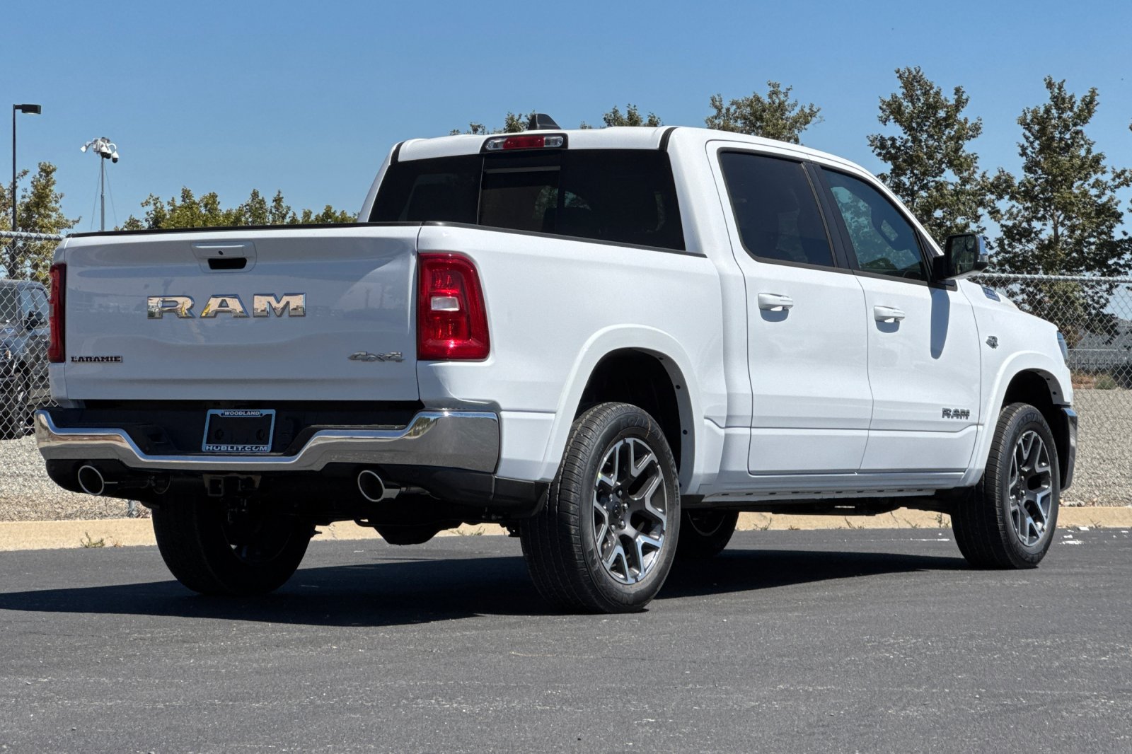 New 2026 RAM 1500 Laramie AWD/4WD image 3