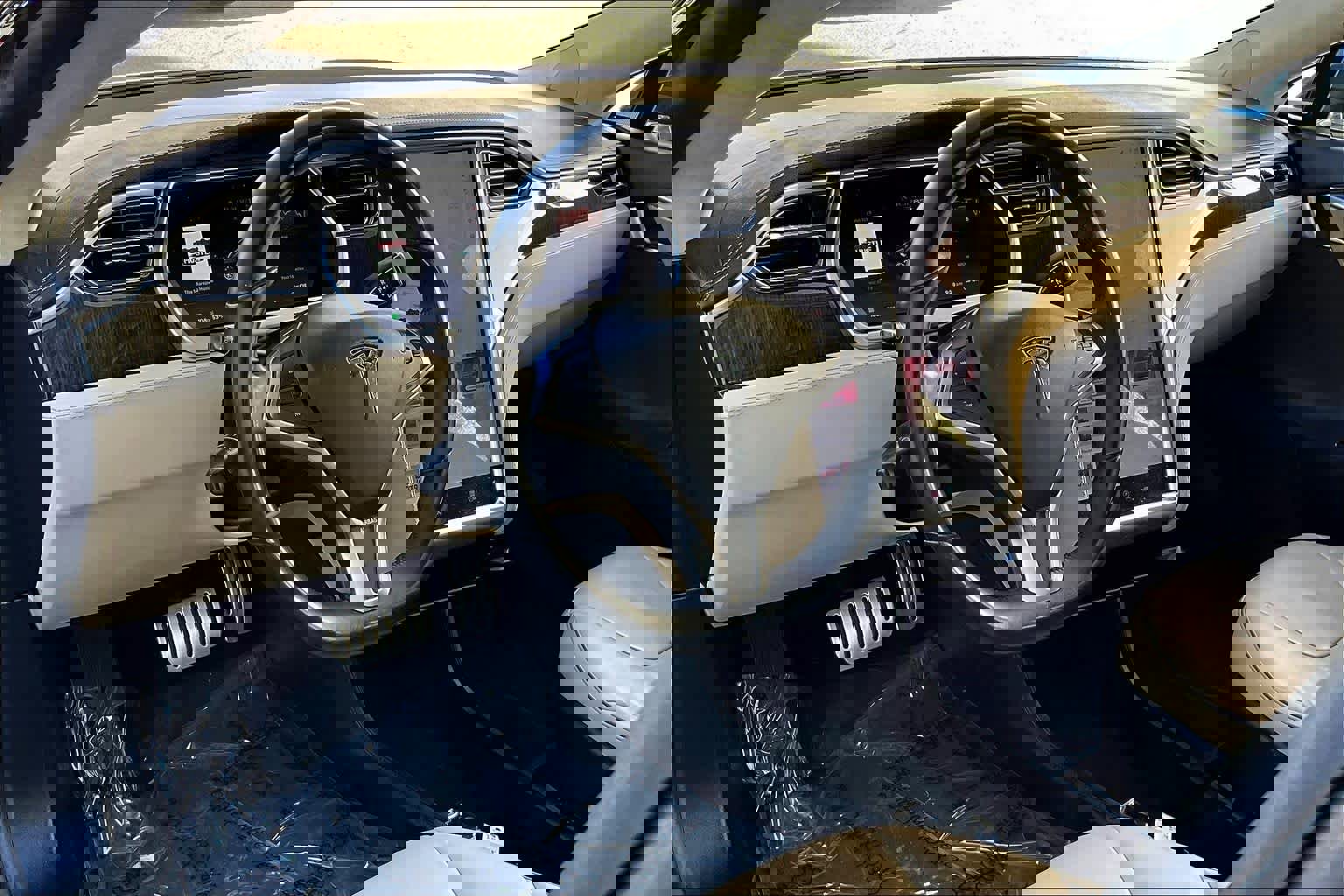 Used 2013 Tesla Model S Performance image 16