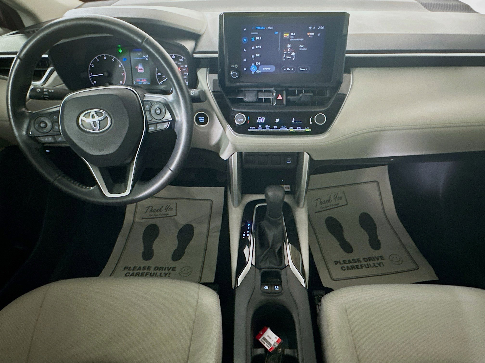 Used 2023 Toyota Corolla Cross LE image 27