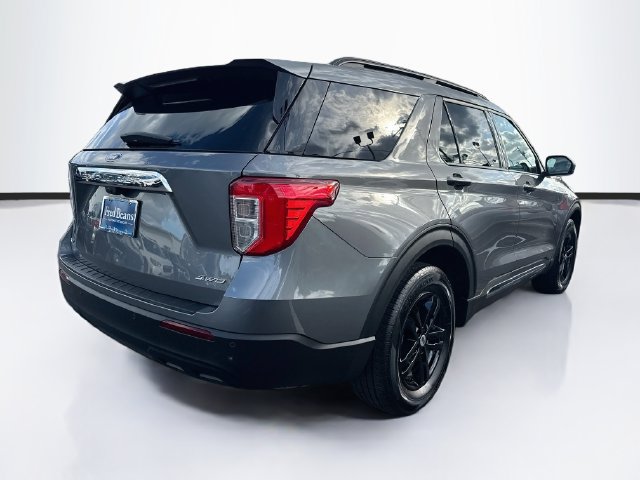 Used 2024 Ford Explorer XLT AWD/4WD image 9