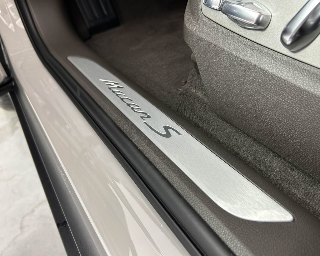 New 2026 Porsche Macan S AWD/4WD image 15