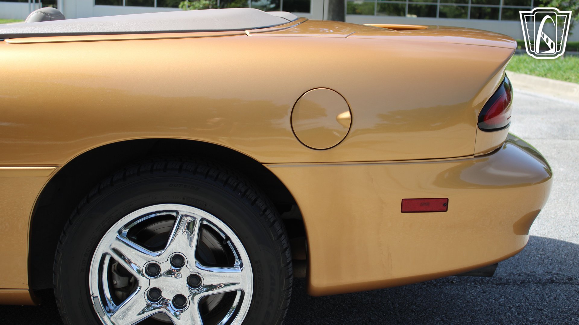 Used 1998 Chevrolet Camaro Z28 RWD image 27