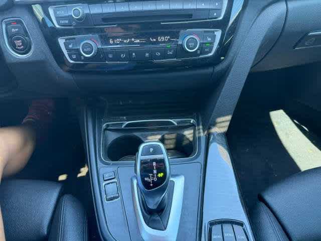 Used 2018 BMW 330i xDrive Sedan w/ Convenience Package AWD/4WD image 19