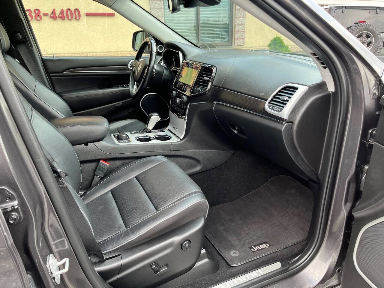 Used 2021 Jeep Grand Cherokee Summit w/ Platinum Series Group AWD/4WD image 7