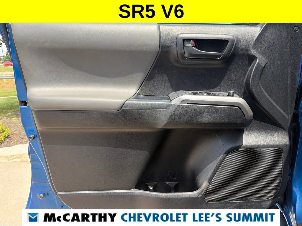 Used 2017 Toyota Tacoma SR5 w/ Tow Package AWD/4WD image 42