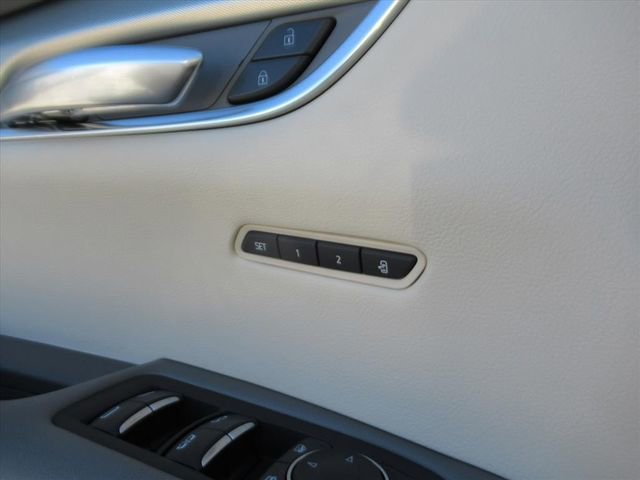 Used 2020 Cadillac XT5 Premium Luxury image 27