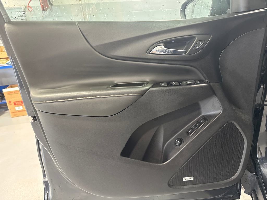 Used 2022 Chevrolet Equinox Premier AWD/4WD image 29