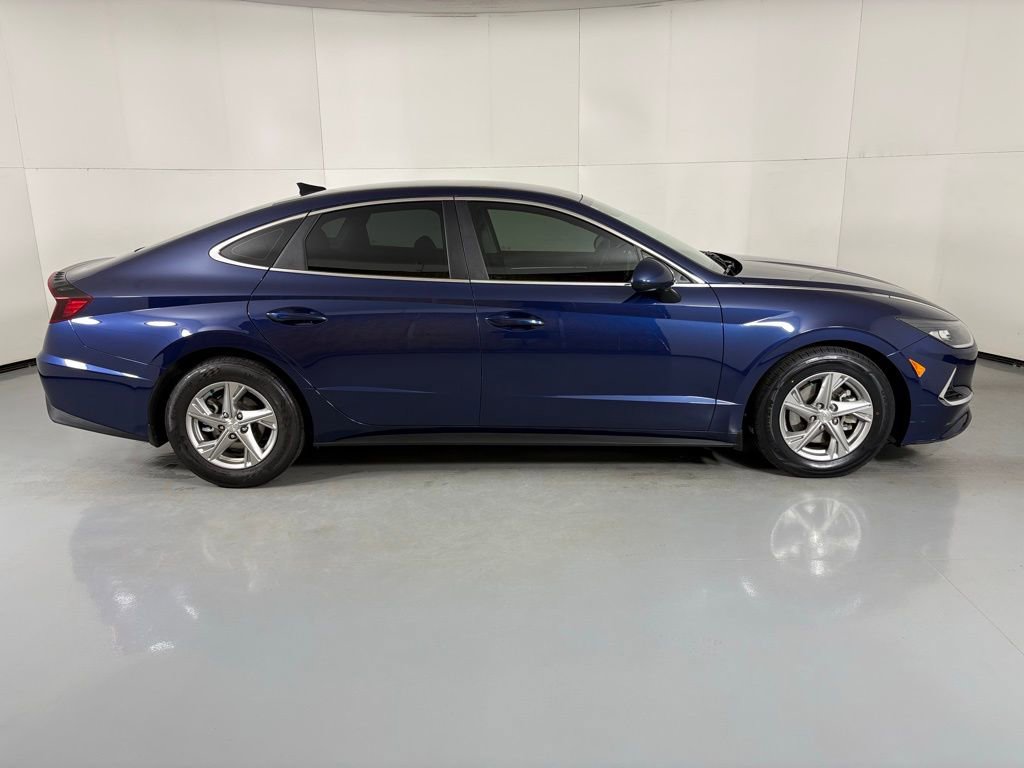 Used 2021 Hyundai Sonata SE w/ Preferred Accessory Package image 11