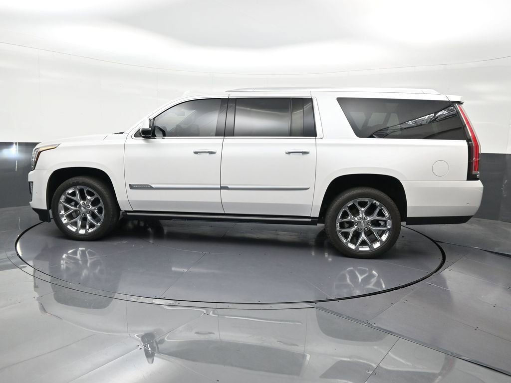 Used 2020 Cadillac Escalade ESV Premium Luxury RWD image 2
