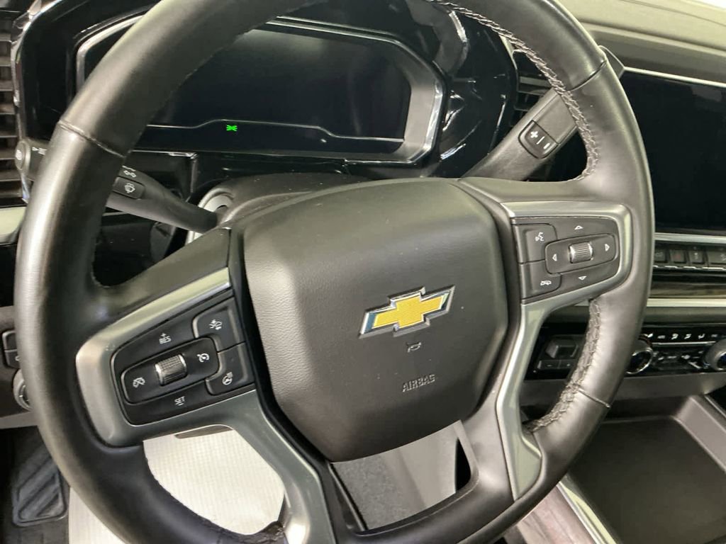 Used 2024 Chevrolet Silverado 2500 LTZ w/ LTZ Convenience Package image 13
