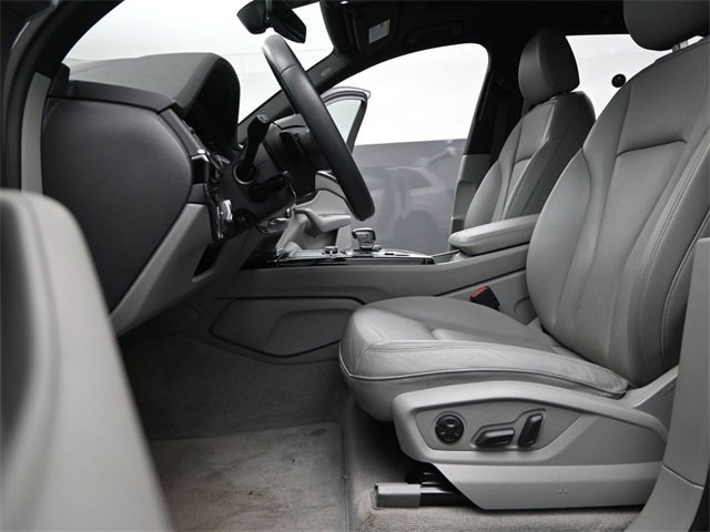 Used 2018 Audi Q7 3.0T Prestige image 12