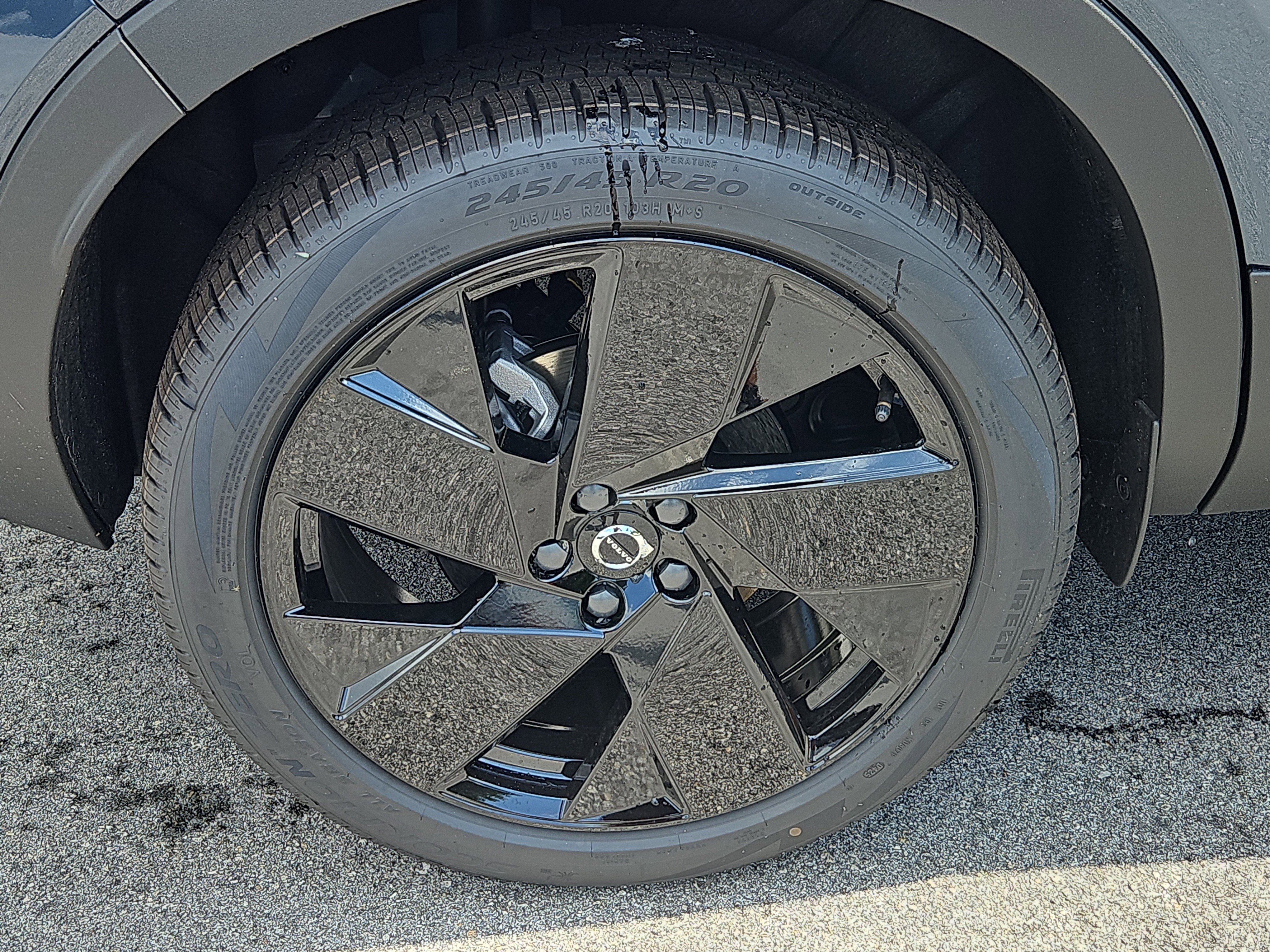 New 2026 Volvo XC40 B5 Ultra w/ Protection Package Premier image 20