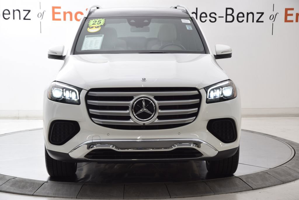Used 2025 Mercedes-Benz GLS 450 4MATIC image 9