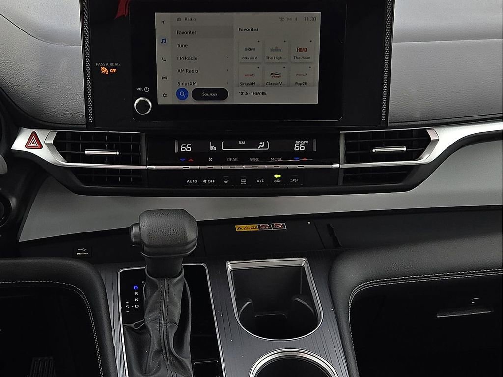 Used 2025 Toyota Sienna LE image 12
