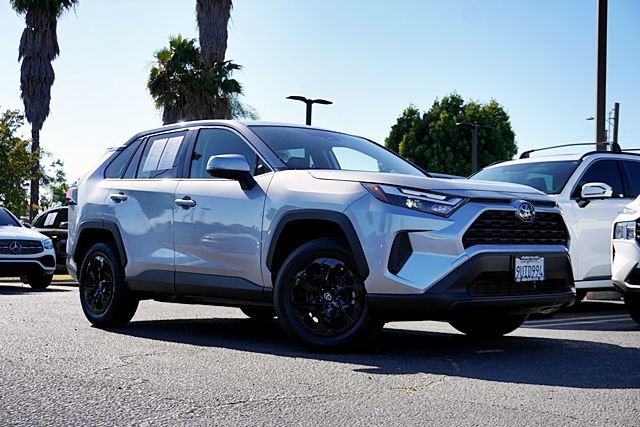Used 2025 Toyota RAV4 LE FWD image 2