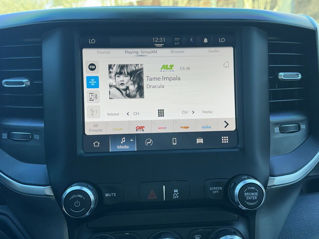 Used 2024 RAM 4500 SLT w/ Quick Order Package 2YG SLT image 11