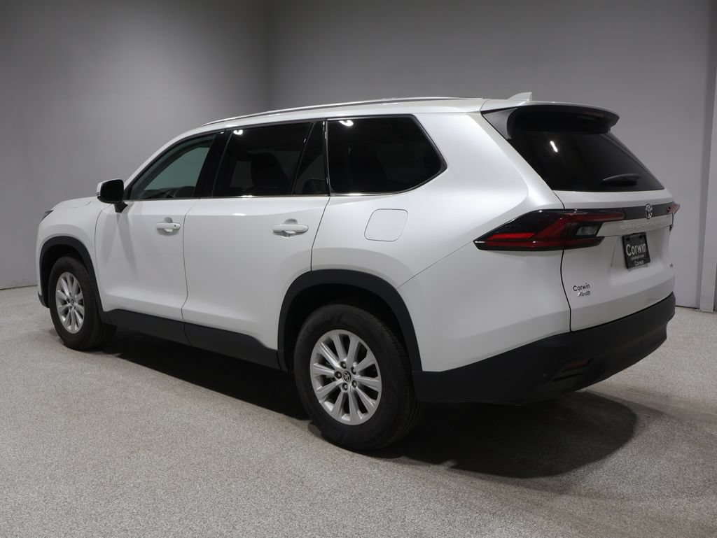 Used 2025 Toyota Grand Highlander AWD image 4