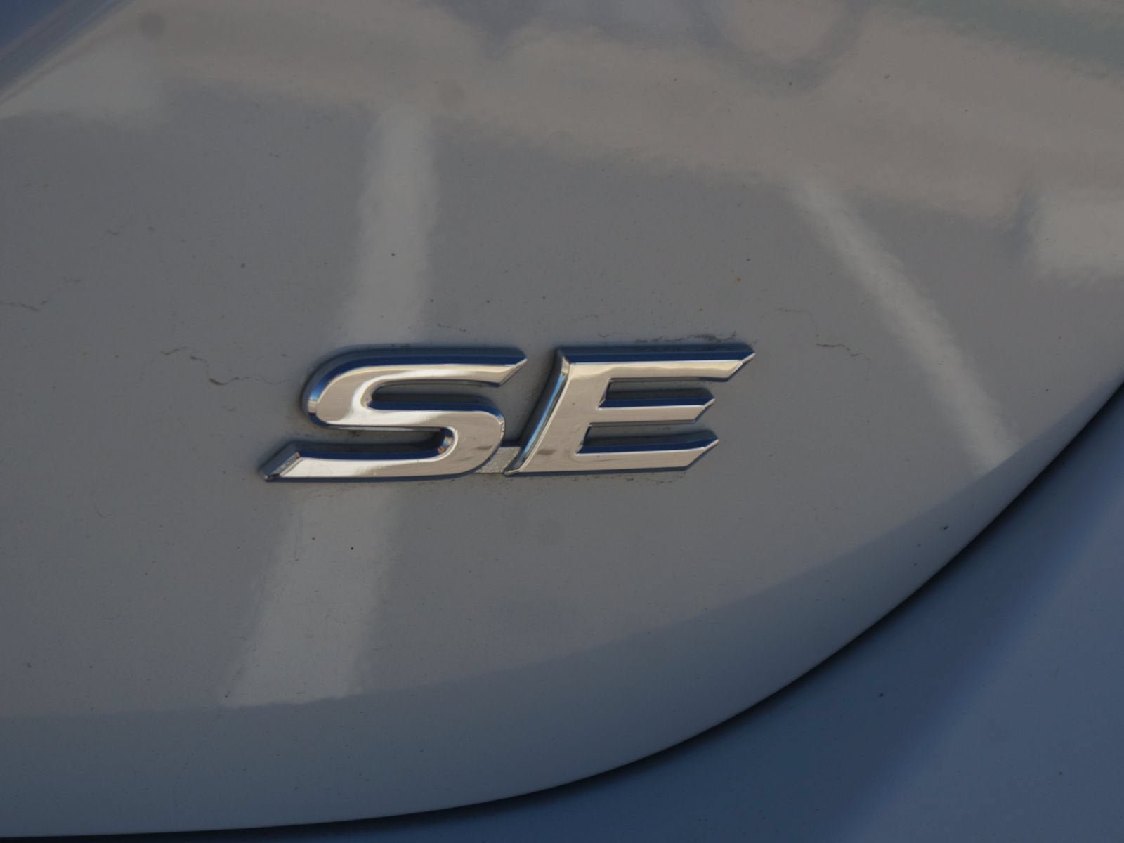 Used 2024 Toyota Camry SE w/ Cold Weather Package FWD image 18