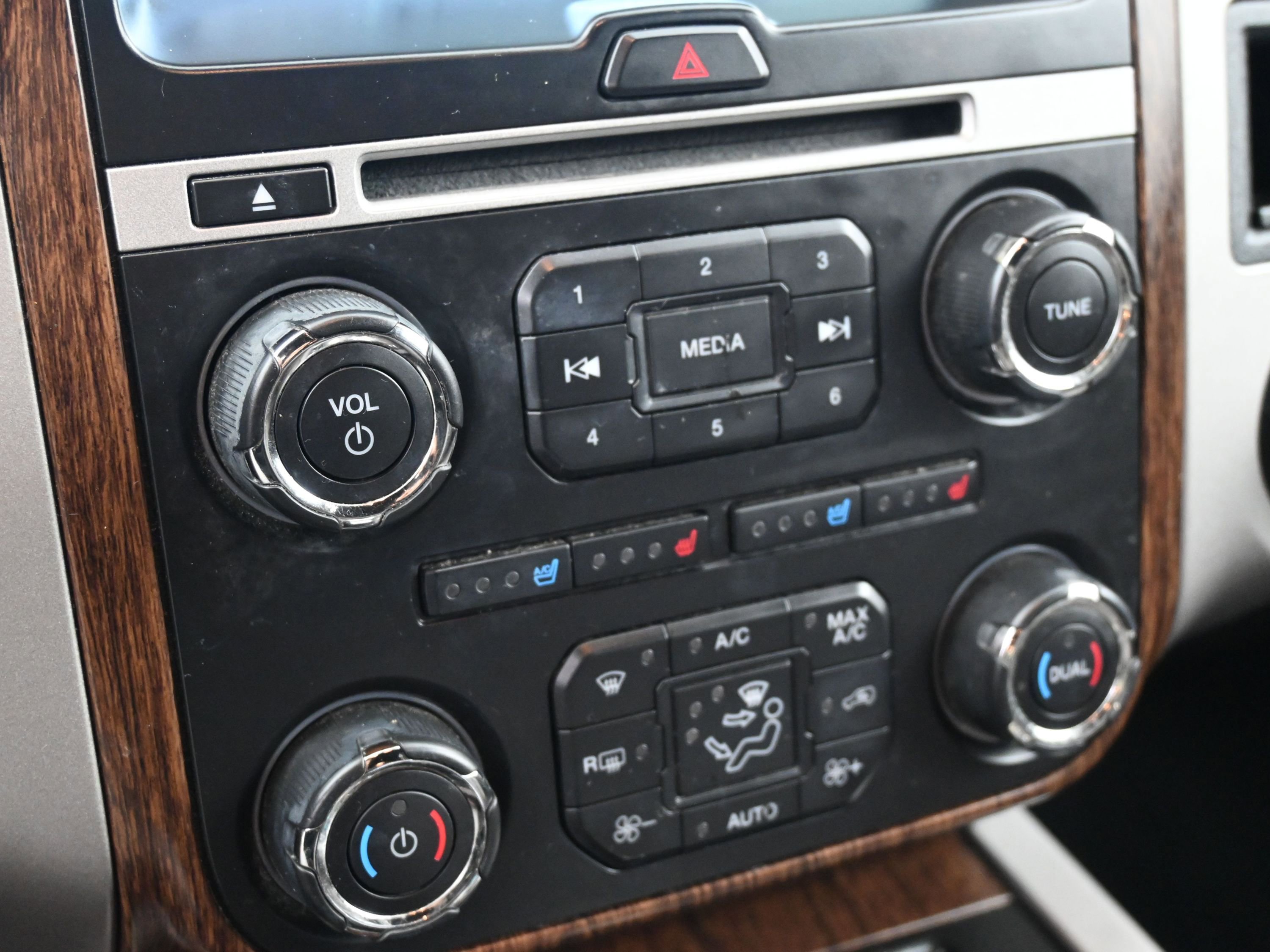 Used 2016 Ford Expedition King Ranch image 25