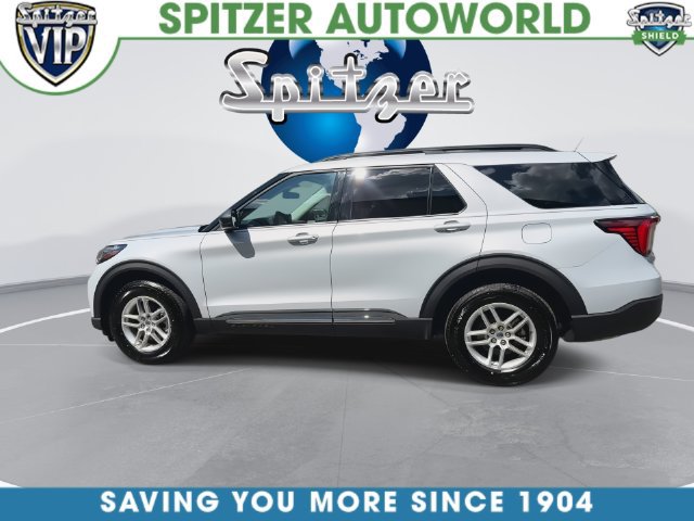 Used 2025 Ford Explorer Active AWD/4WD image 11