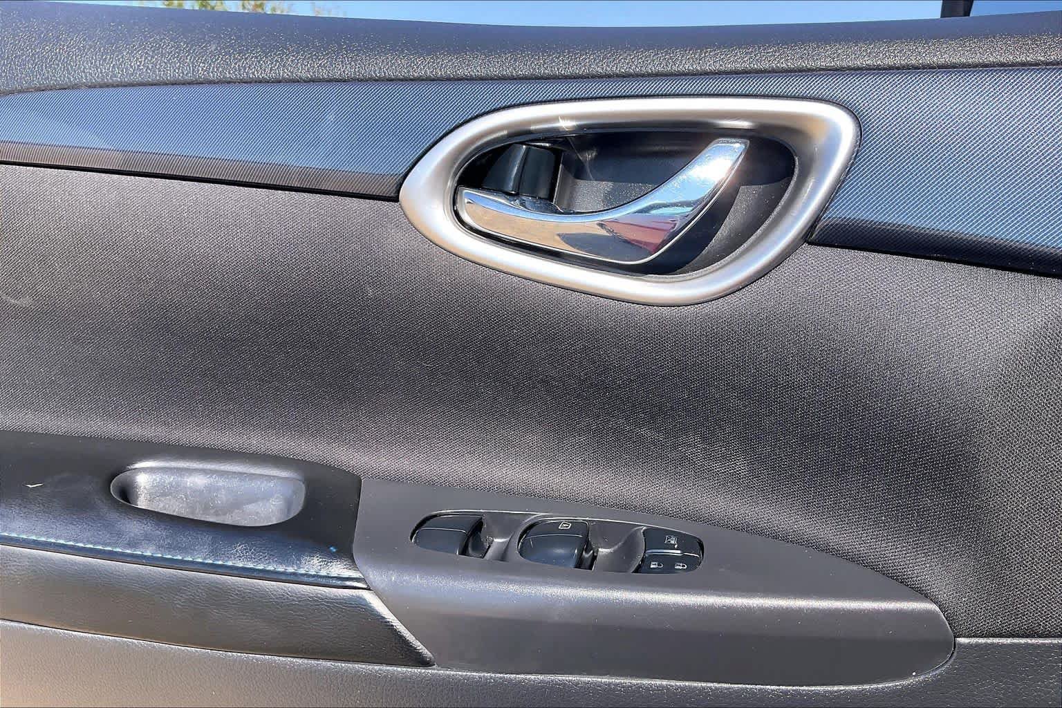 Used 2019 Nissan Sentra SR FWD image 34