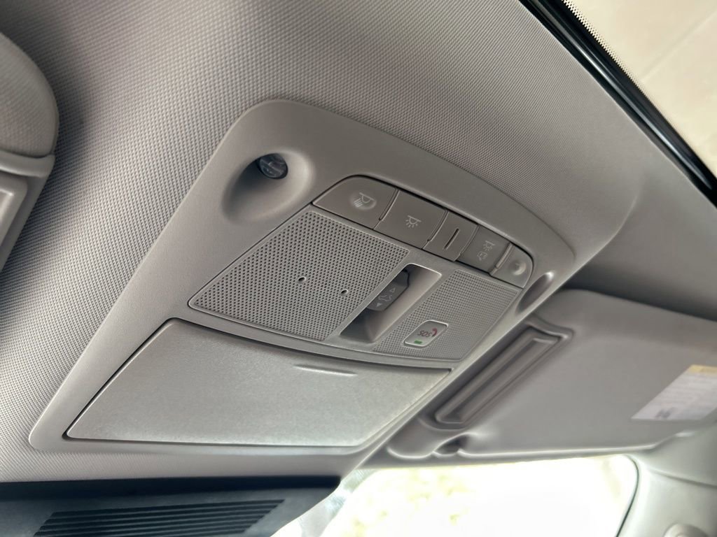 Used 2022 Nissan Armada SL w/ Captain's Chairs Package image 56