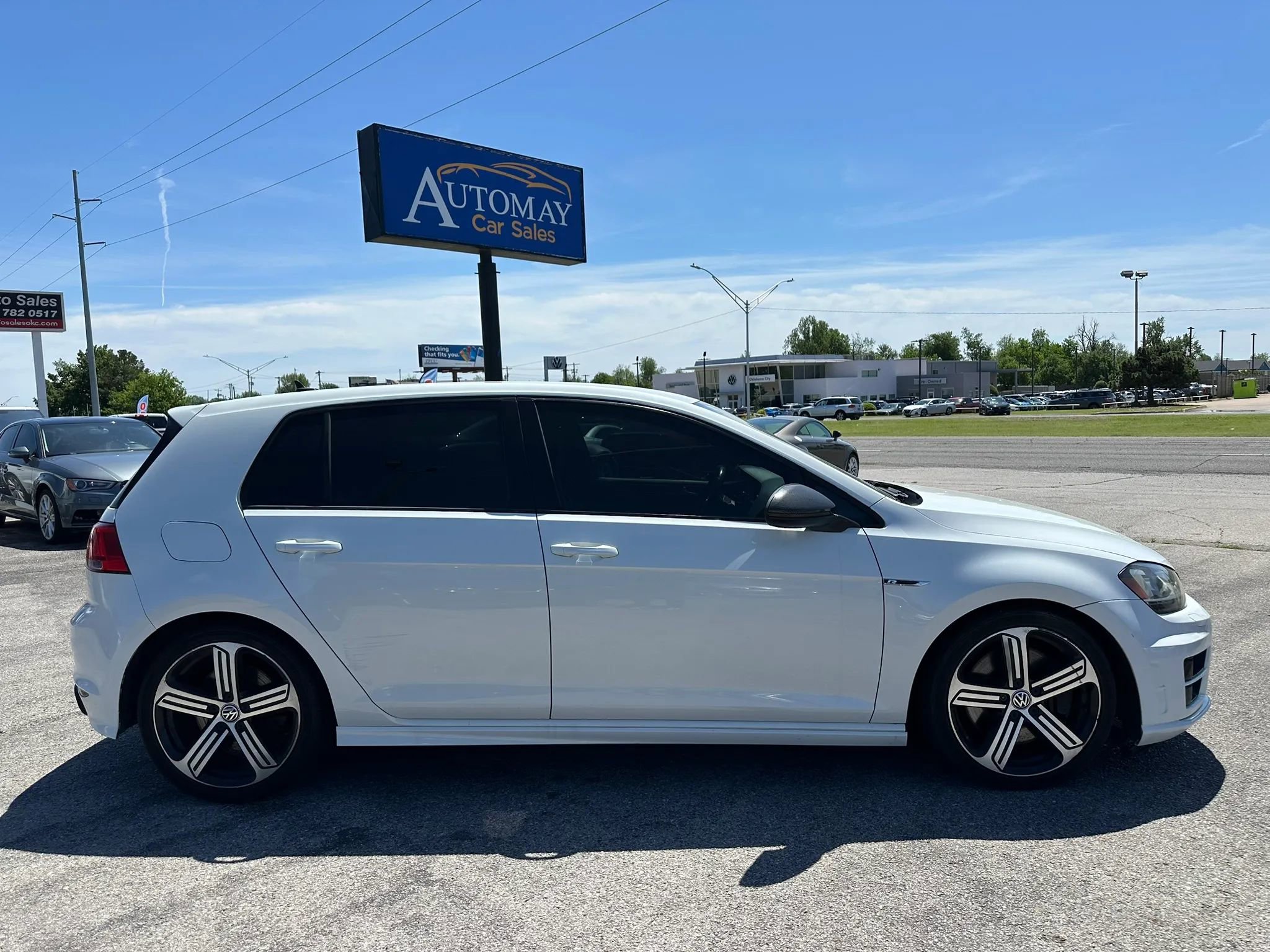Used 2016 Volkswagen Golf R 4-Door AWD/4WD image 31