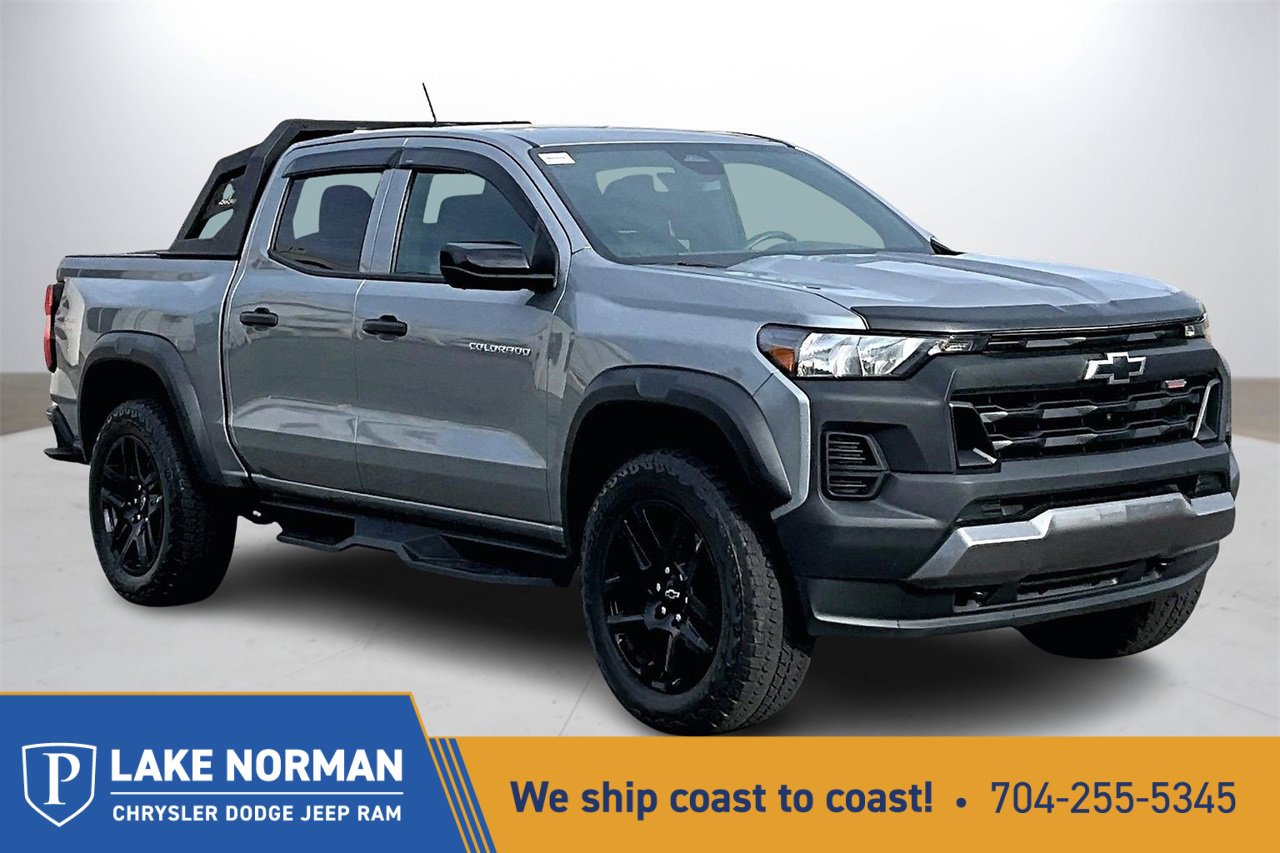 Used 2023 Chevrolet Colorado Trail Boss w/ Technology Package image 1