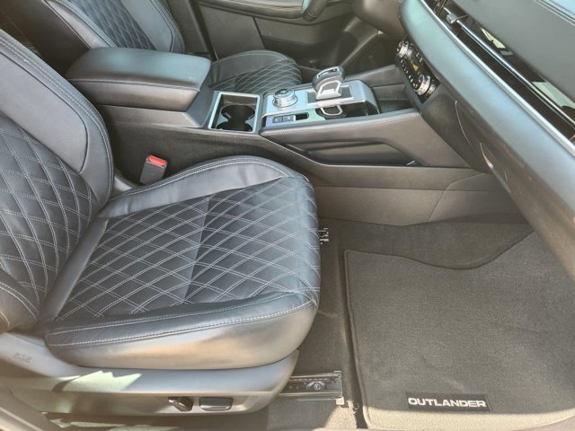 Used 2023 Mitsubishi Outlander SEL FWD image 9