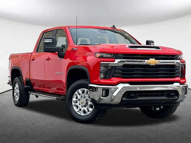 Used 2025 Chevrolet Silverado 2500 LT w/ Safety Package AWD/4WD image 2