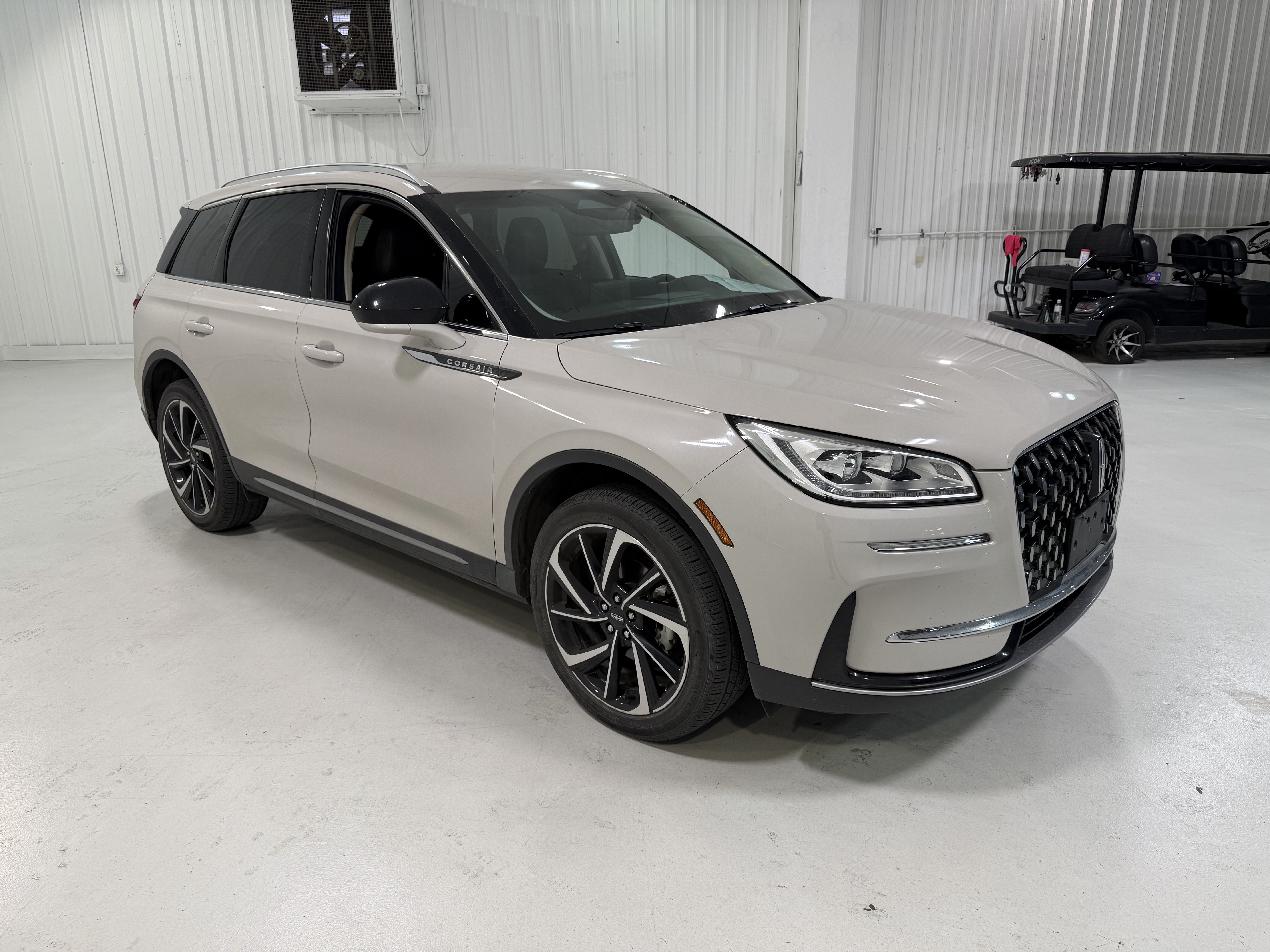 Used 2023 Lincoln Corsair Reserve FWD image 7