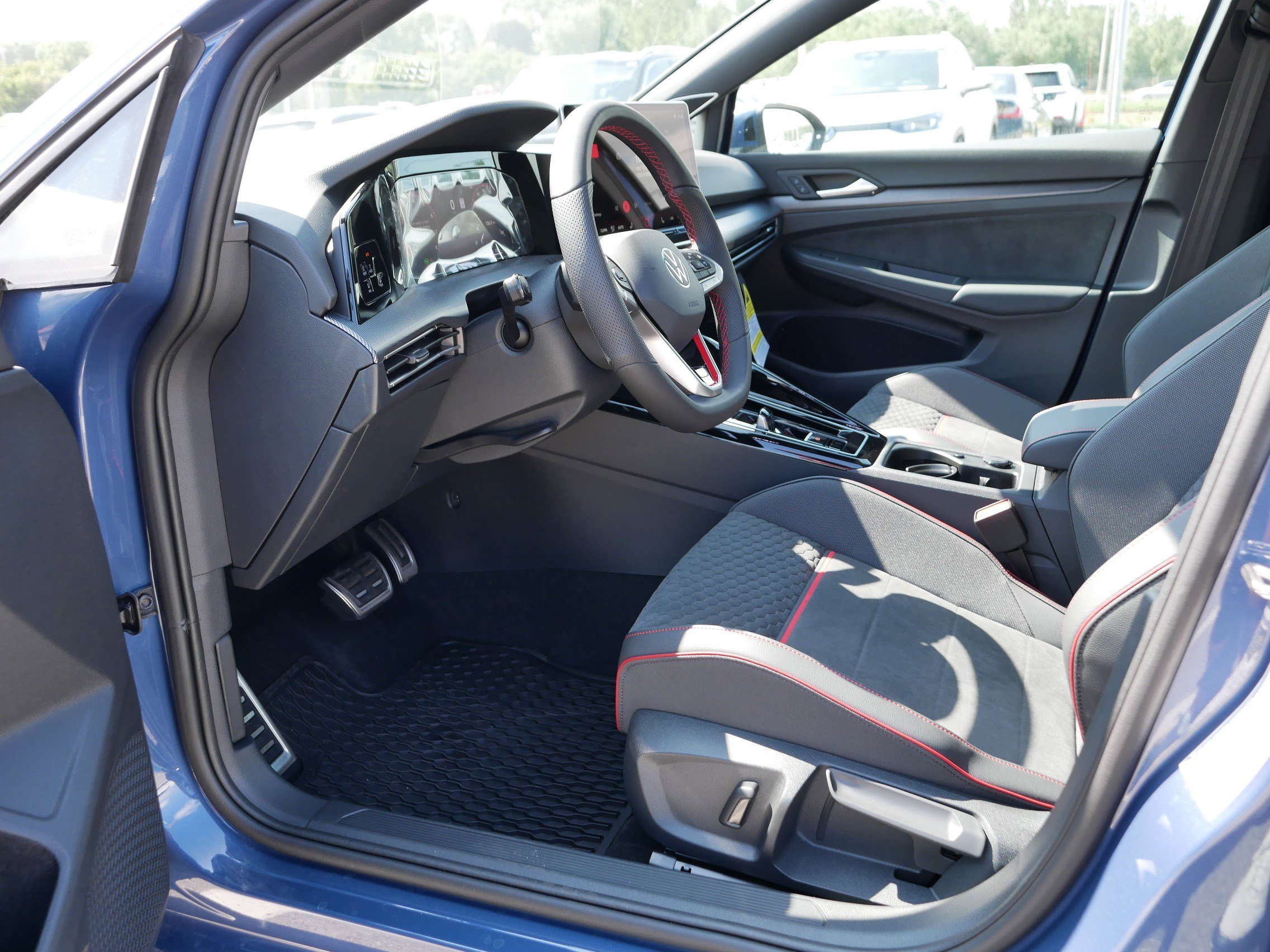 New 2025 Volkswagen GTI SE image 5