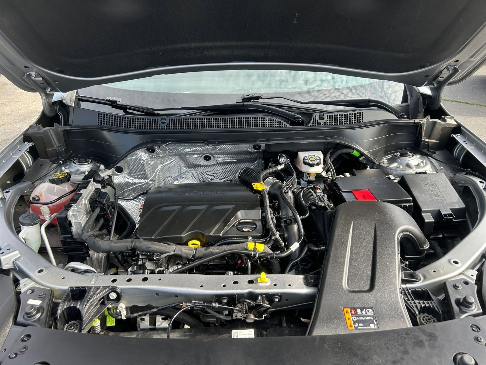 Used 2025 Chevrolet Trax LT image 31