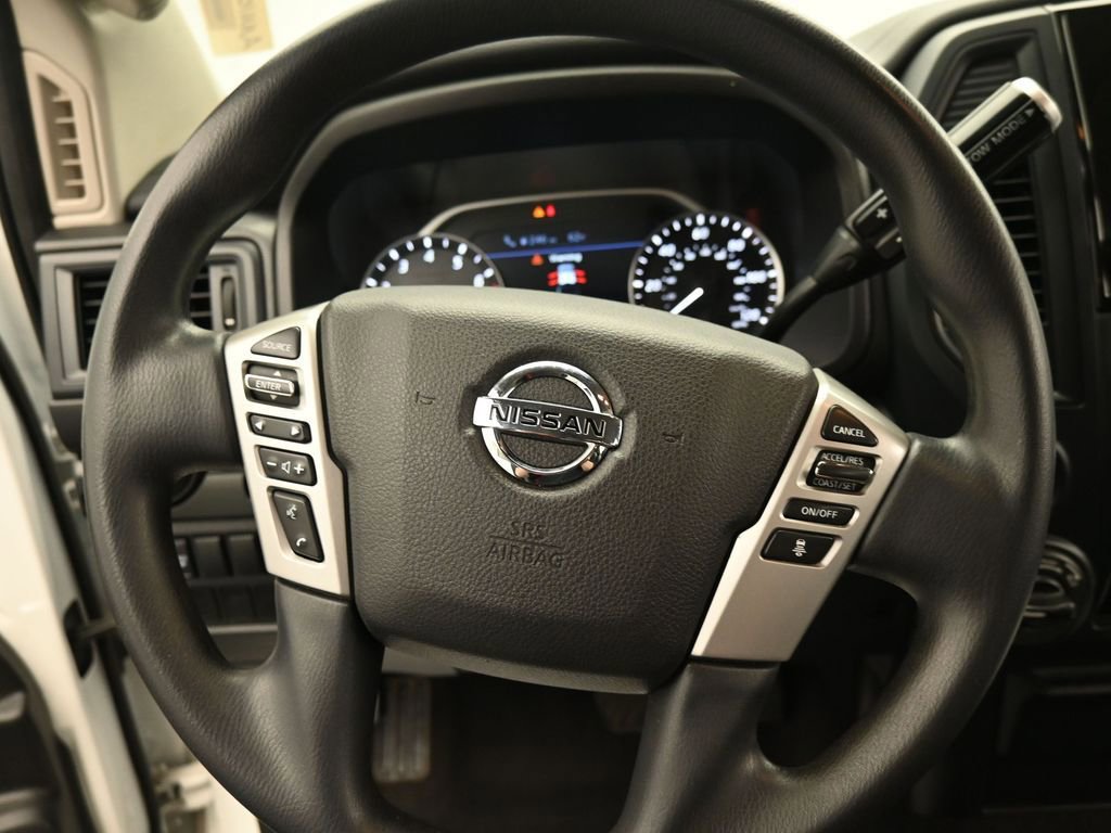 Used 2022 Nissan Titan SV AWD/4WD image 20