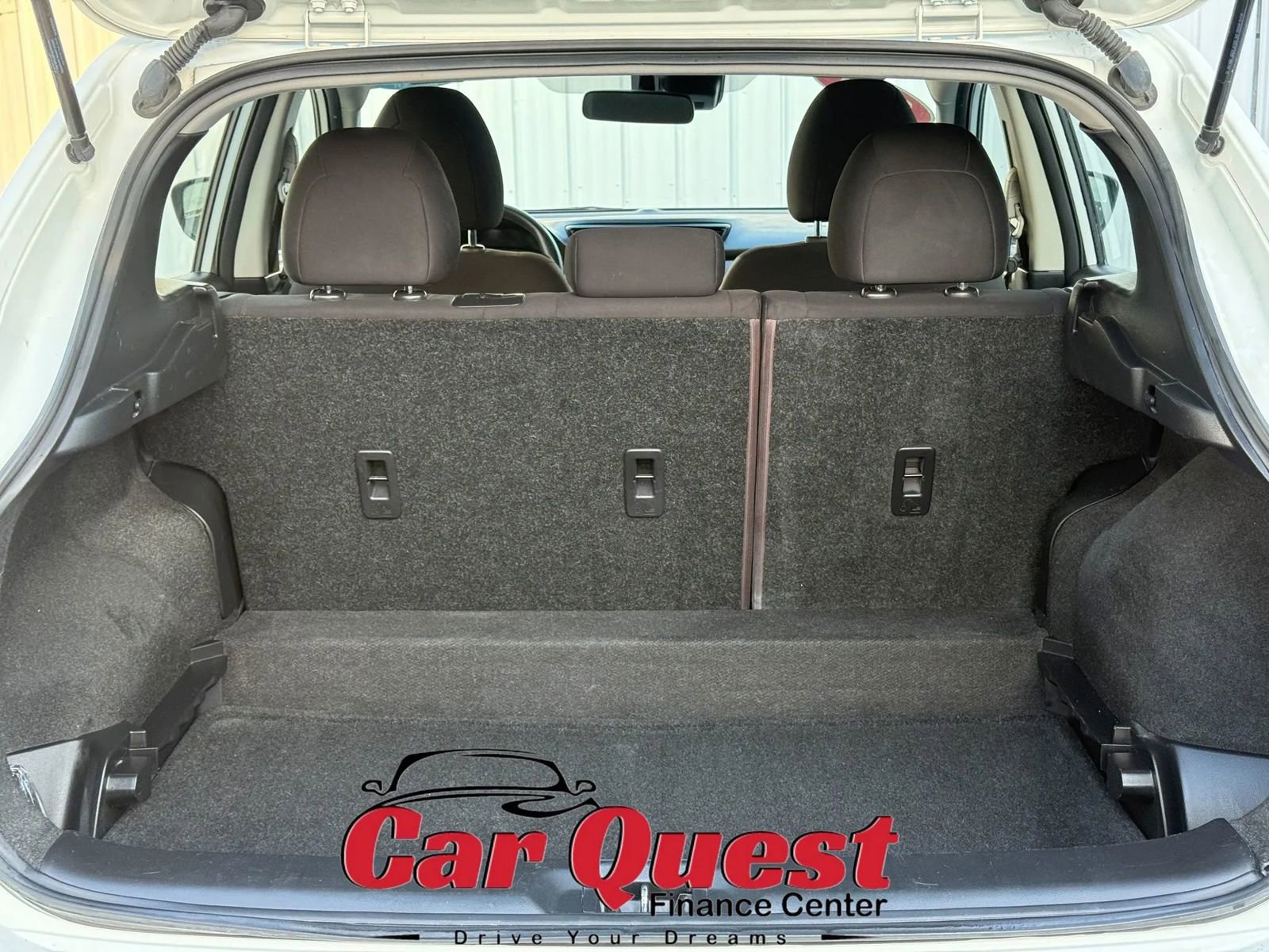 Used 2021 Nissan Rogue Sport S image 14