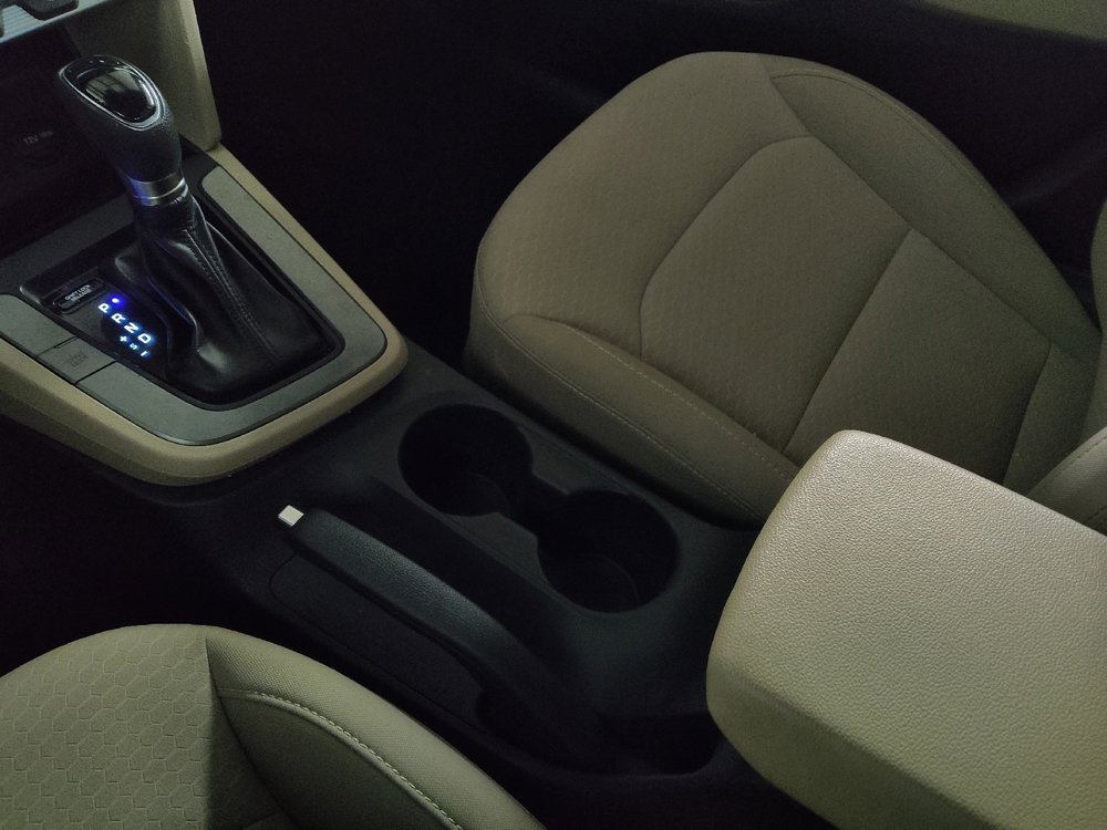 Used 2020 Hyundai Elantra SEL image 26