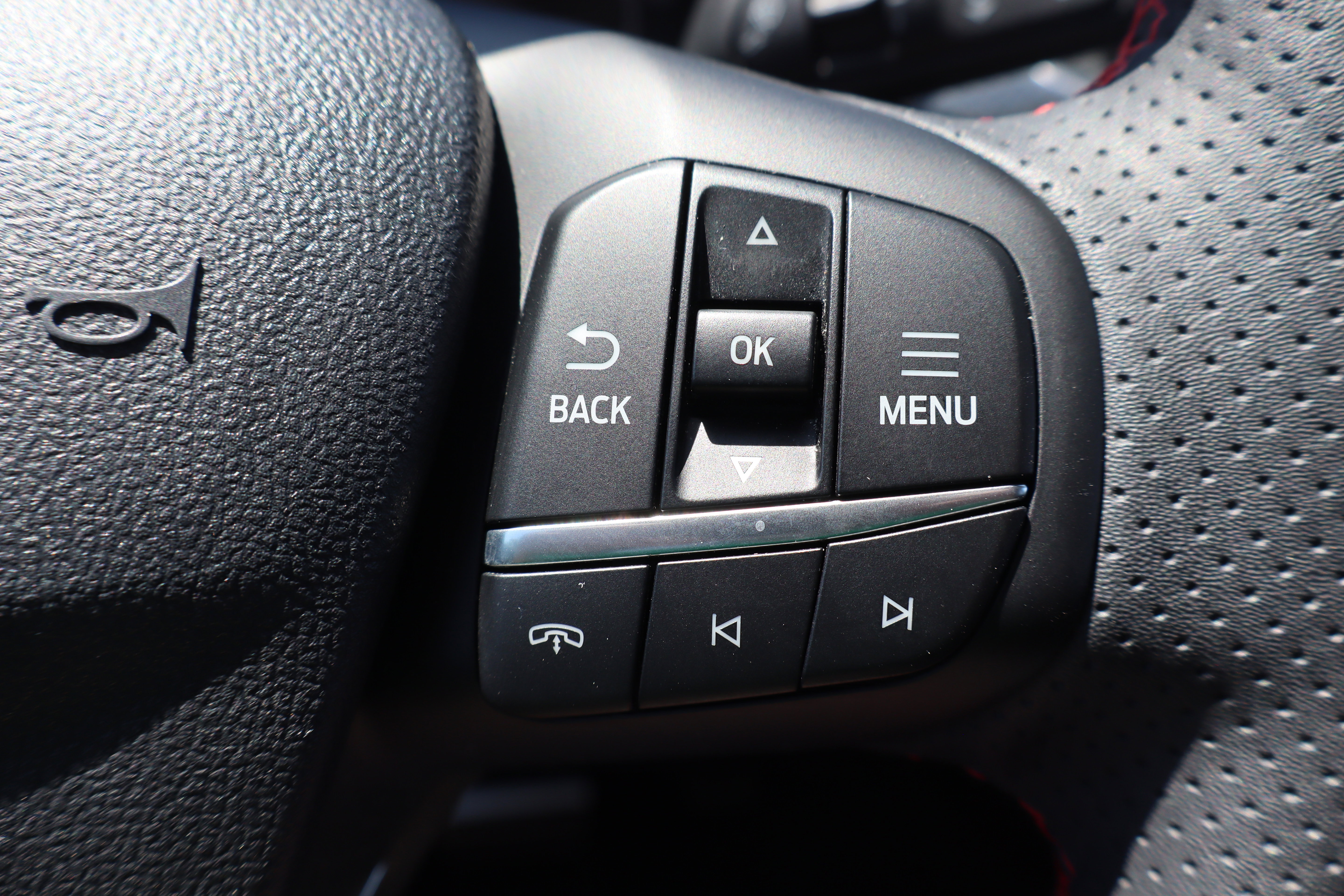 Used 2024 Ford Escape ST-Line w/ Tech Pack #1 AWD/4WD image 17