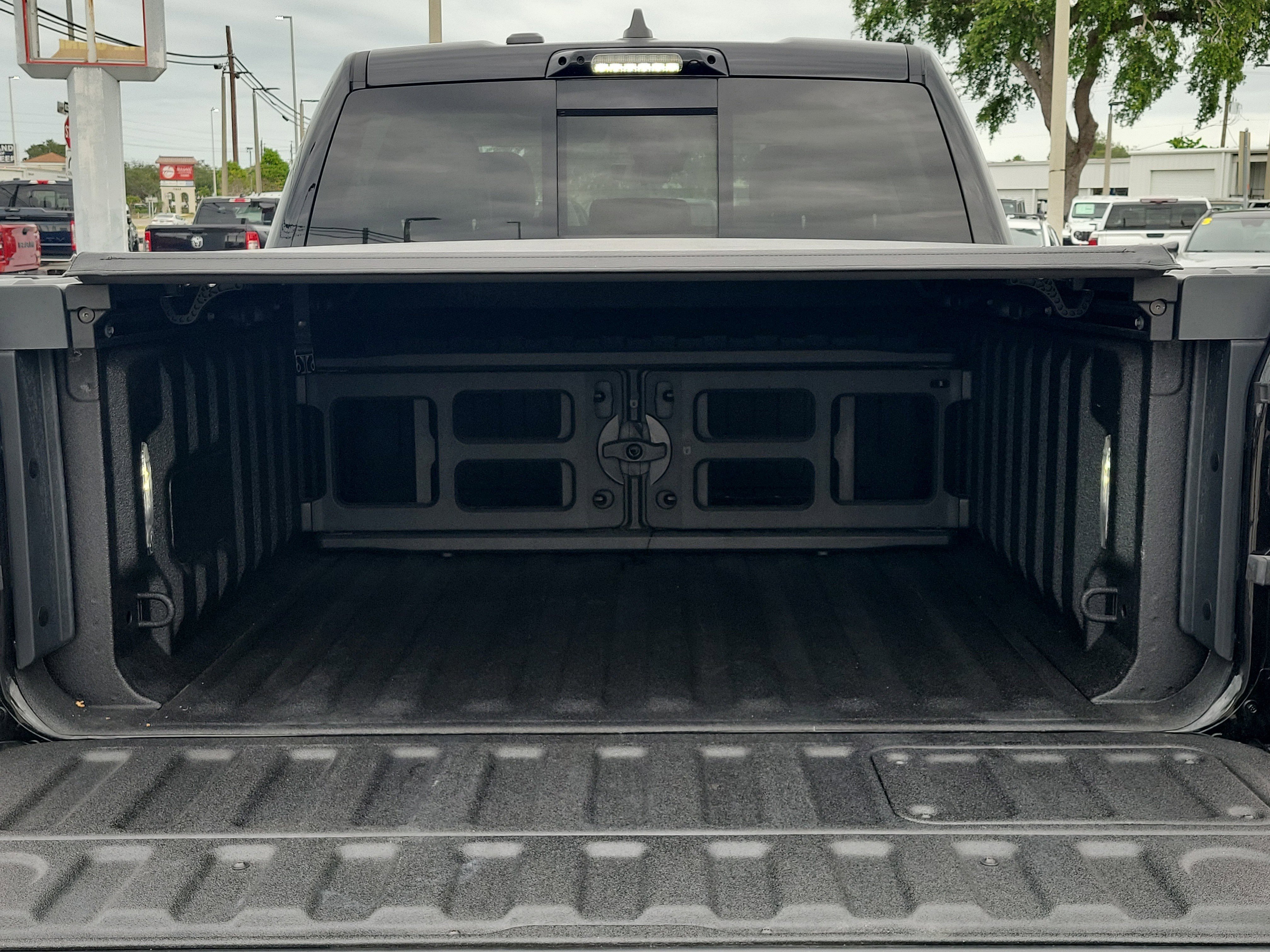 Used 2025 RAM 1500 Limited AWD/4WD image 12
