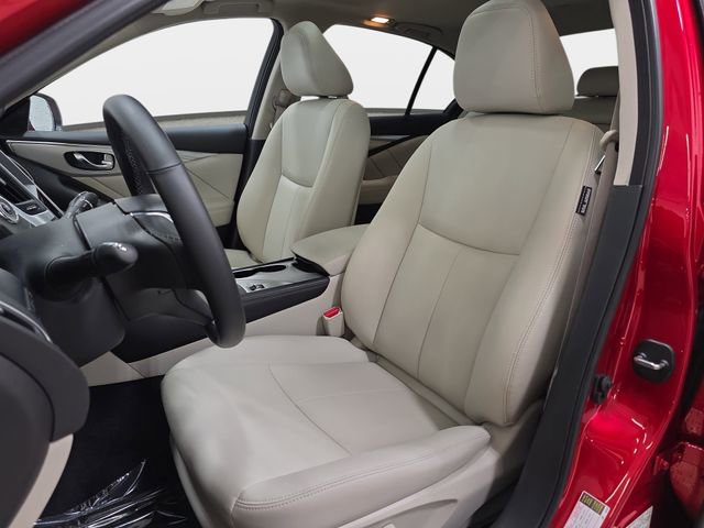 Used 2021 INFINITI Q50 Luxe w/ Cargo Package AWD/4WD image 14