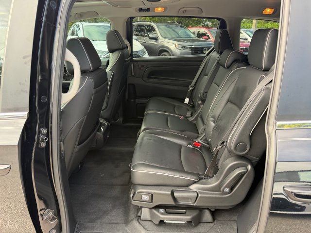 Used 2025 Honda Odyssey Touring image 14