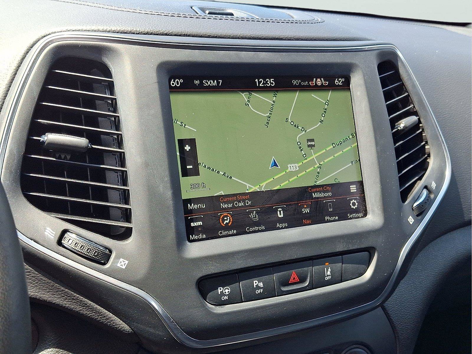 Used 2023 Jeep Cherokee Altitude Lux AWD/4WD image 16